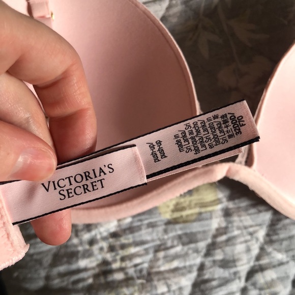 New w/o tags Incredible by Victorias Secret Push-up Bra - Picture 5 of 8